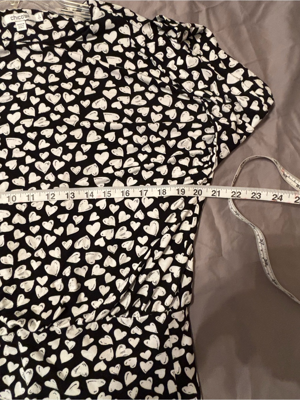 Chico’s Size 2 (US Large) Black White Heart Print 3/4 Sleeve Stretch Knit Top - Picture 10 of 13